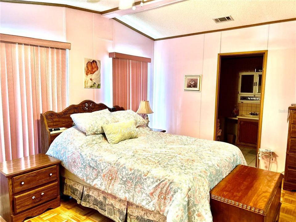 En Venta: $215,000 (2 camas, 2 baños, 1425 Pies cuadrados)