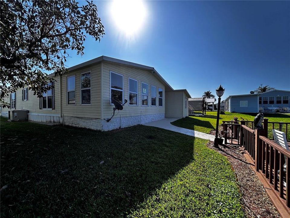 For Sale: $200,000 (2 beds, 2 baths, 1425 Square Feet)