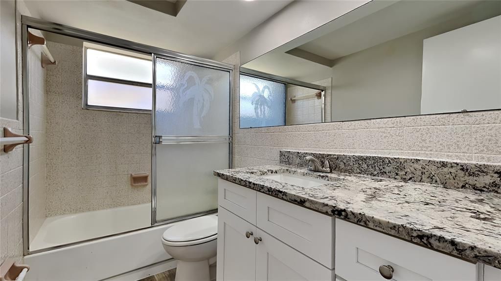 For Sale: $347,900 (2 beds, 2 baths, 1098 Square Feet)