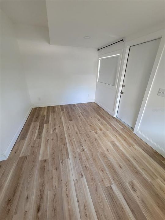 For Rent: $2,095 (1 beds, 1 baths, 2436 Square Feet)