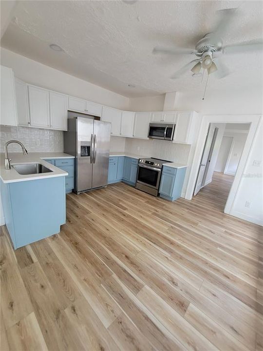 For Rent: $2,095 (1 beds, 1 baths, 2436 Square Feet)