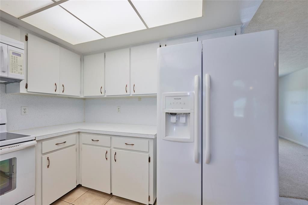 For Sale: $260,000 (2 beds, 2 baths, 1406 Square Feet)