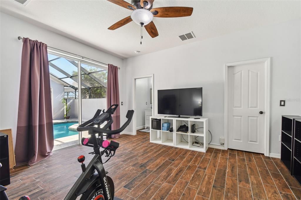 Active With Contract: $679,900 (4 beds, 3 baths, 2392 Square Feet)