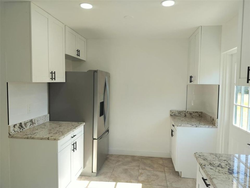 For Sale: $329,900 (3 beds, 2 baths, 1272 Square Feet)