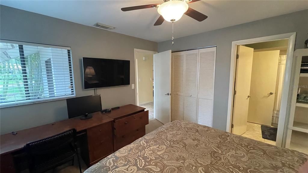 For Rent: $2,350 (2 beds, 2 baths, 1080 Square Feet)