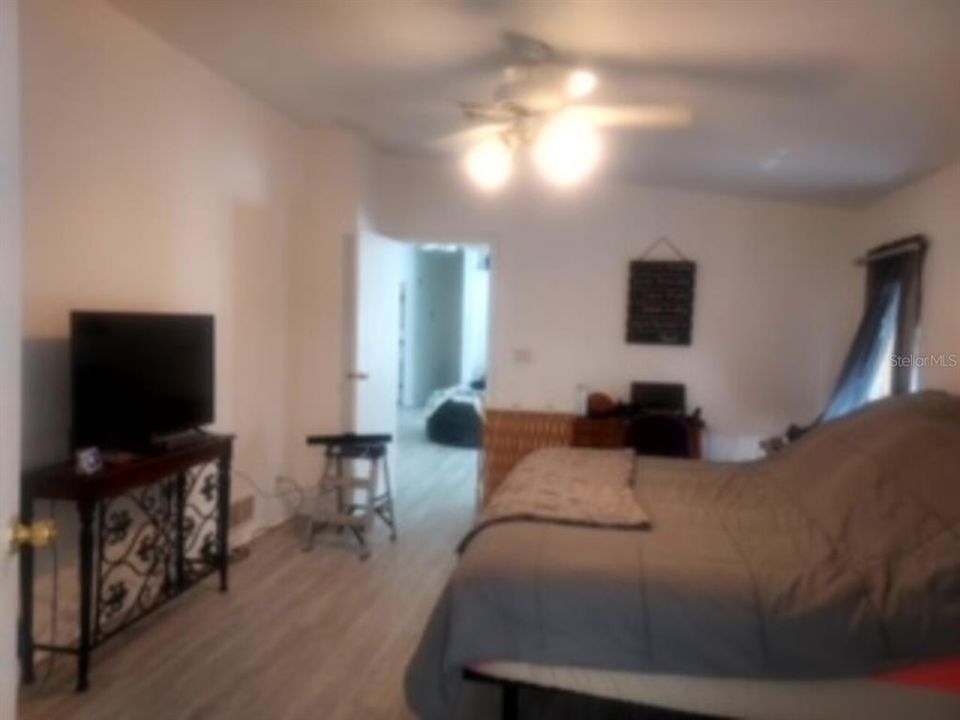 For Sale: $250,000 (3 beds, 2 baths, 1761 Square Feet)