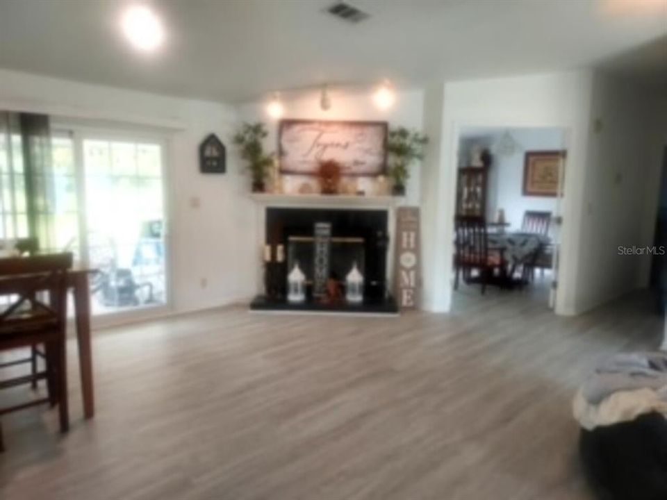 For Sale: $250,000 (3 beds, 2 baths, 1761 Square Feet)
