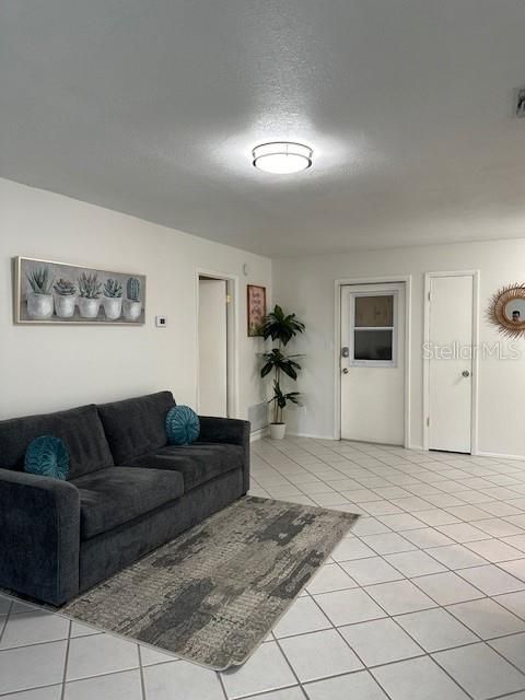 For Rent: $2,000 (2 beds, 2 baths, 1330 Square Feet)