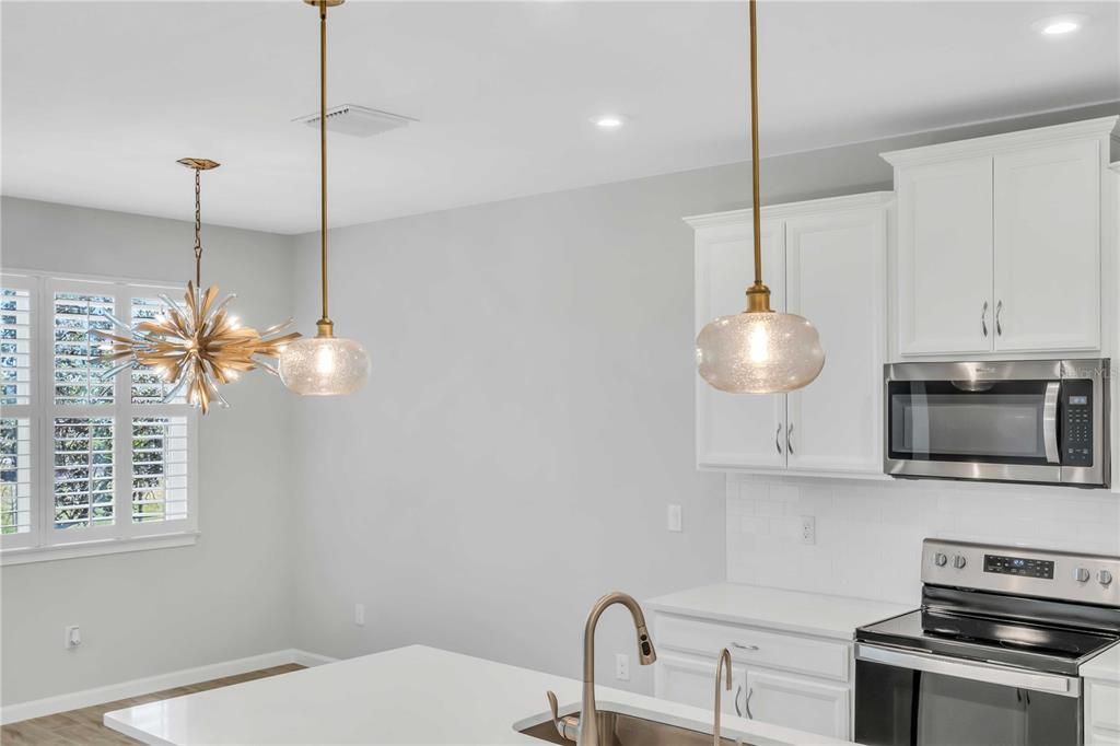 For Sale: $549,900 (3 beds, 2 baths, 2098 Square Feet)