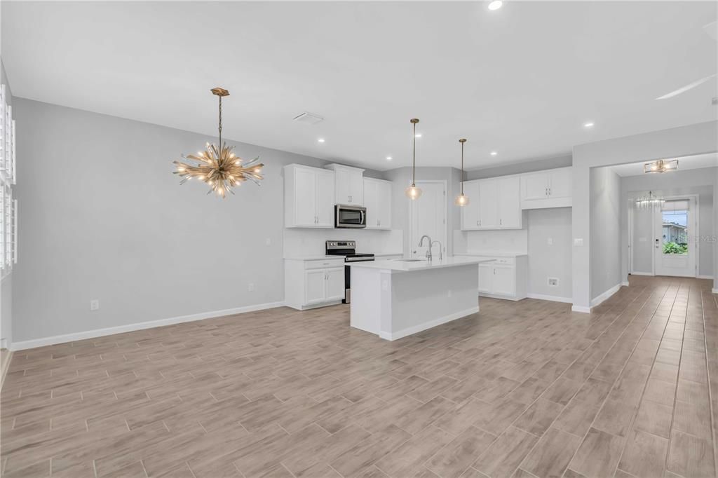 For Sale: $549,900 (3 beds, 2 baths, 2098 Square Feet)