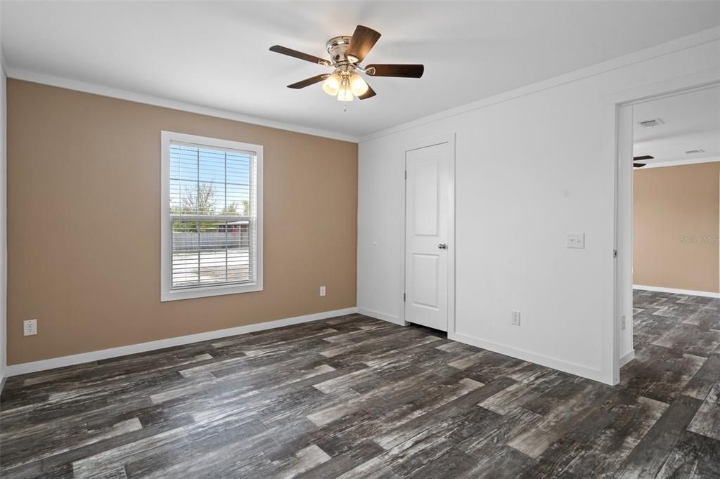 Active With Contract: $199,500 (3 beds, 2 baths, 1067 Square Feet)