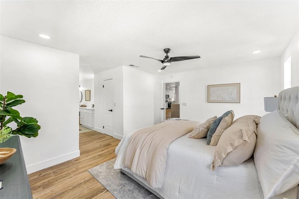 Active With Contract: $738,000 (3 beds, 2 baths, 2323 Square Feet)