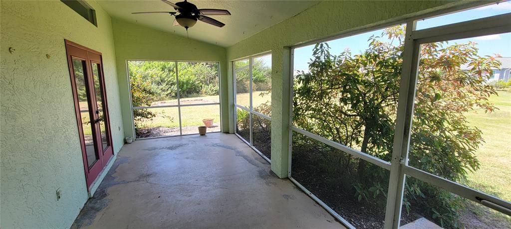 For Sale: $339,000 (4 beds, 2 baths, 2417 Square Feet)