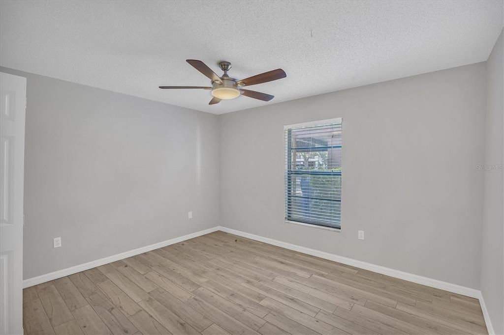 For Sale: $224,500 (2 beds, 2 baths, 1100 Square Feet)