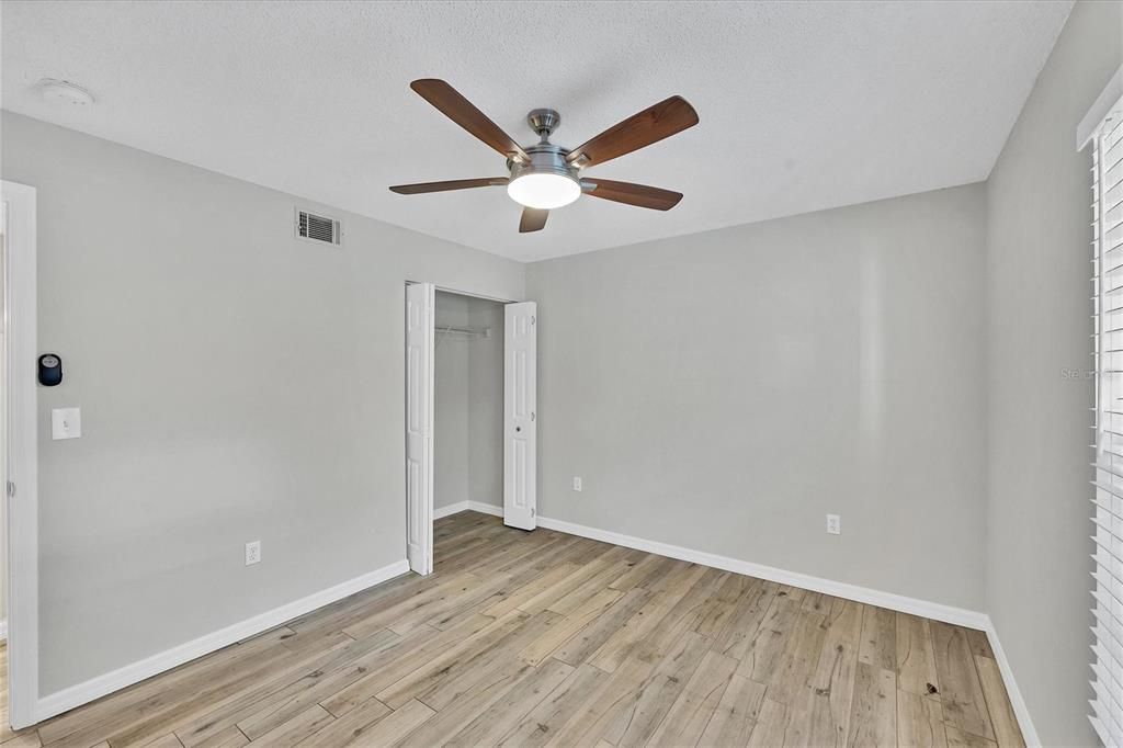 For Sale: $224,500 (2 beds, 2 baths, 1100 Square Feet)