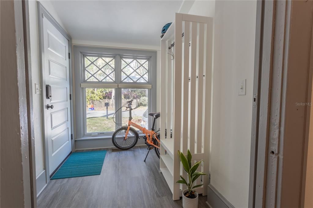 Active With Contract: $575,000 (3 beds, 2 baths, 1908 Square Feet)