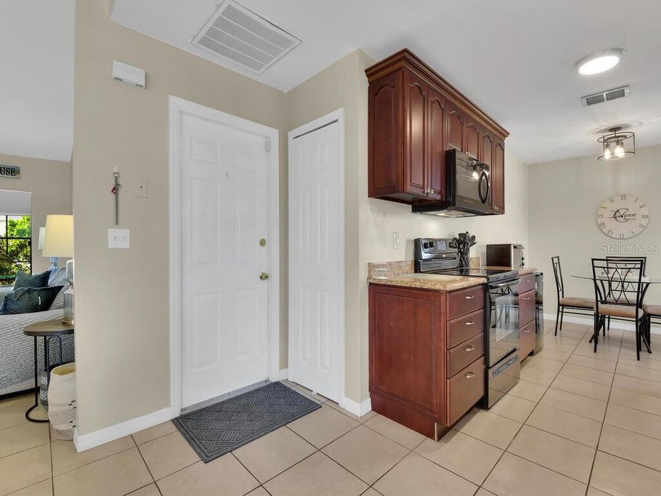 For Sale: $364,900 (4 beds, 2 baths, 1659 Square Feet)