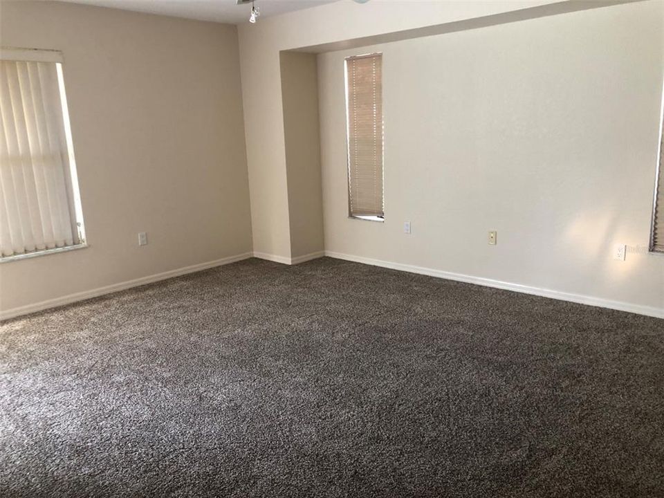 For Rent: $2,600 (3 beds, 2 baths, 2189 Square Feet)