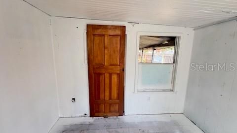 For Sale: $99,100 (2 beds, 1 baths, 460 Square Feet)