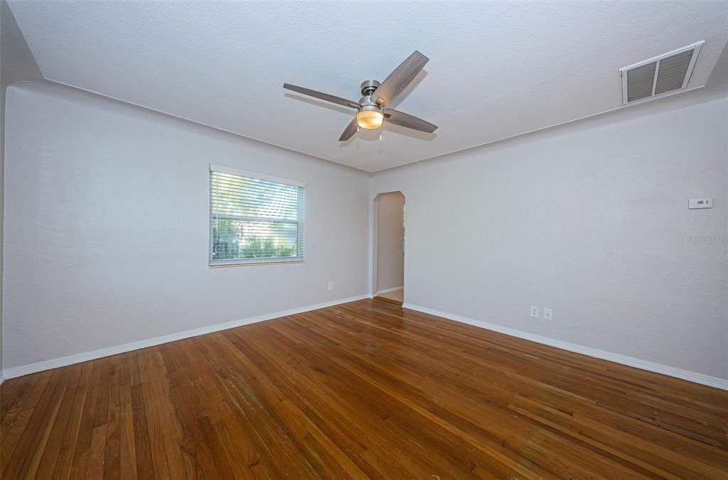 Walk through the living room into the kitchen and adjoining Bonus Room!