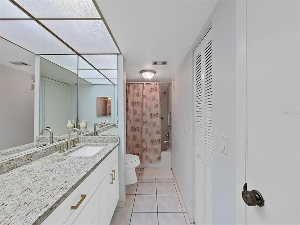 待售: $399,900 (2 贝兹, 2 浴室, 1280 平方英尺)