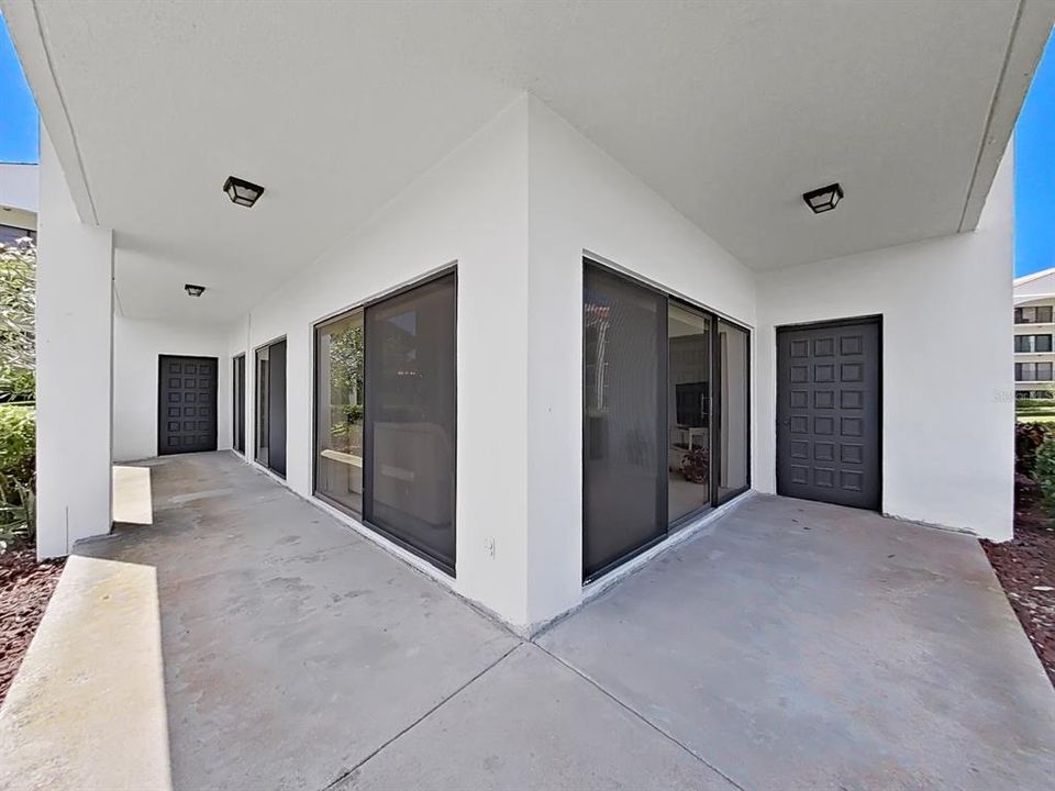 For Sale: $399,900 (2 beds, 2 baths, 1280 Square Feet)