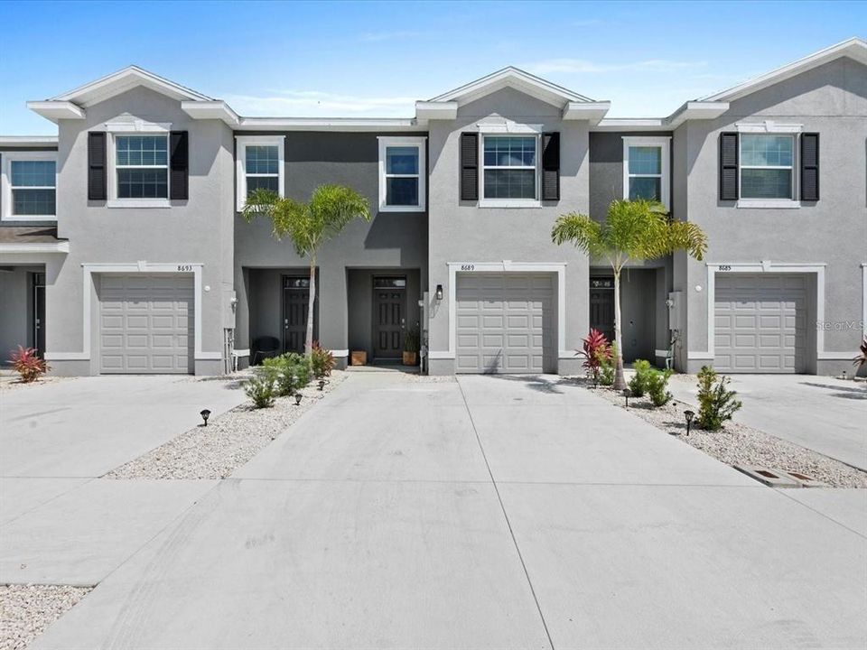 Active With Contract: $2,850 (3 beds, 2 baths, 1724 Square Feet)