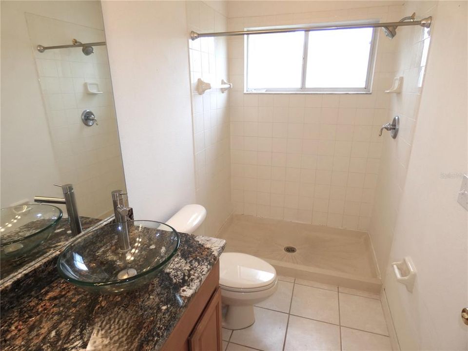 最近租的: $2,700 (2 贝兹, 2 浴室, 1524 平方英尺)