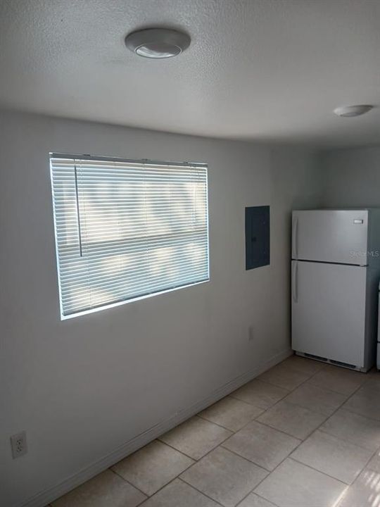 Recently Rented: $1,050 (0 beds, 1 baths, 350 Square Feet)
