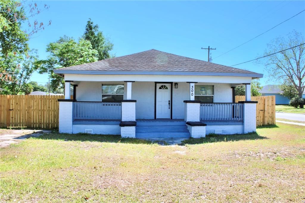 For Sale: $279,900 (4 beds, 2 baths, 1457 Square Feet)