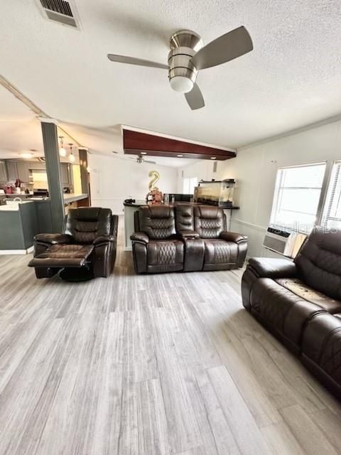 For Sale: $189,900 (3 beds, 2 baths, 1680 Square Feet)