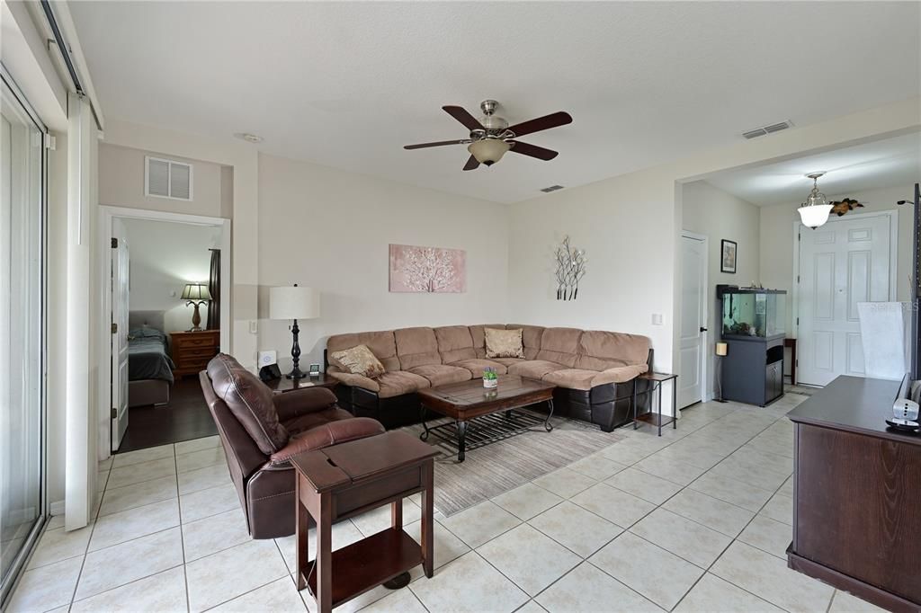 For Sale: $399,000 (3 beds, 2 baths, 1263 Square Feet)