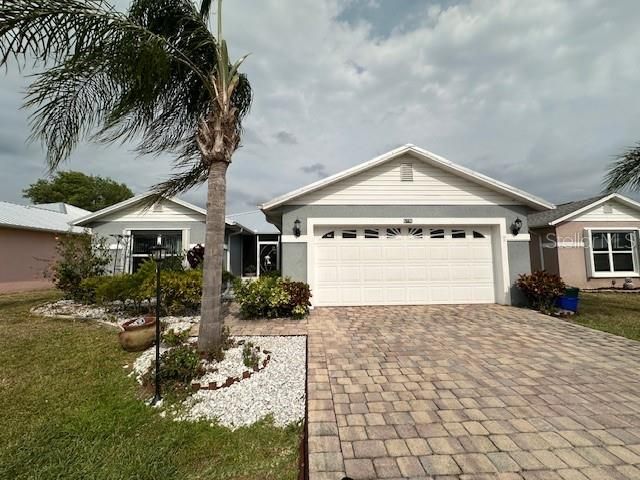 For Sale: $239,900 (3 beds, 2 baths, 1714 Square Feet)