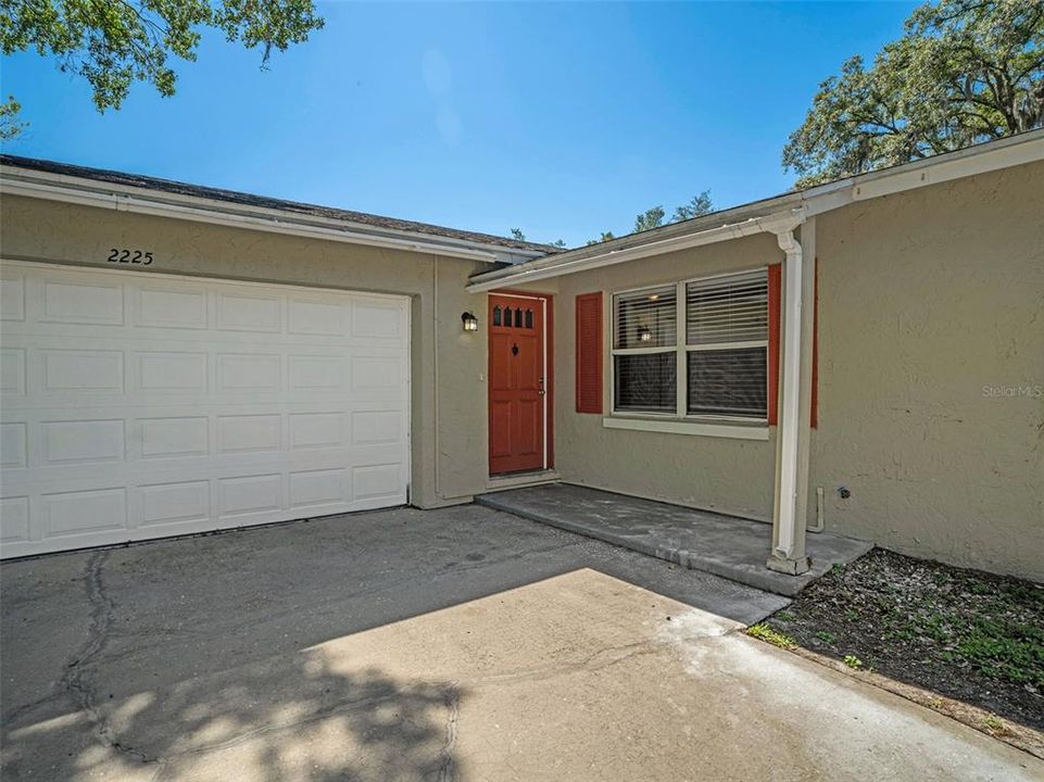 For Sale: $359,900 (4 beds, 2 baths, 1328 Square Feet)
