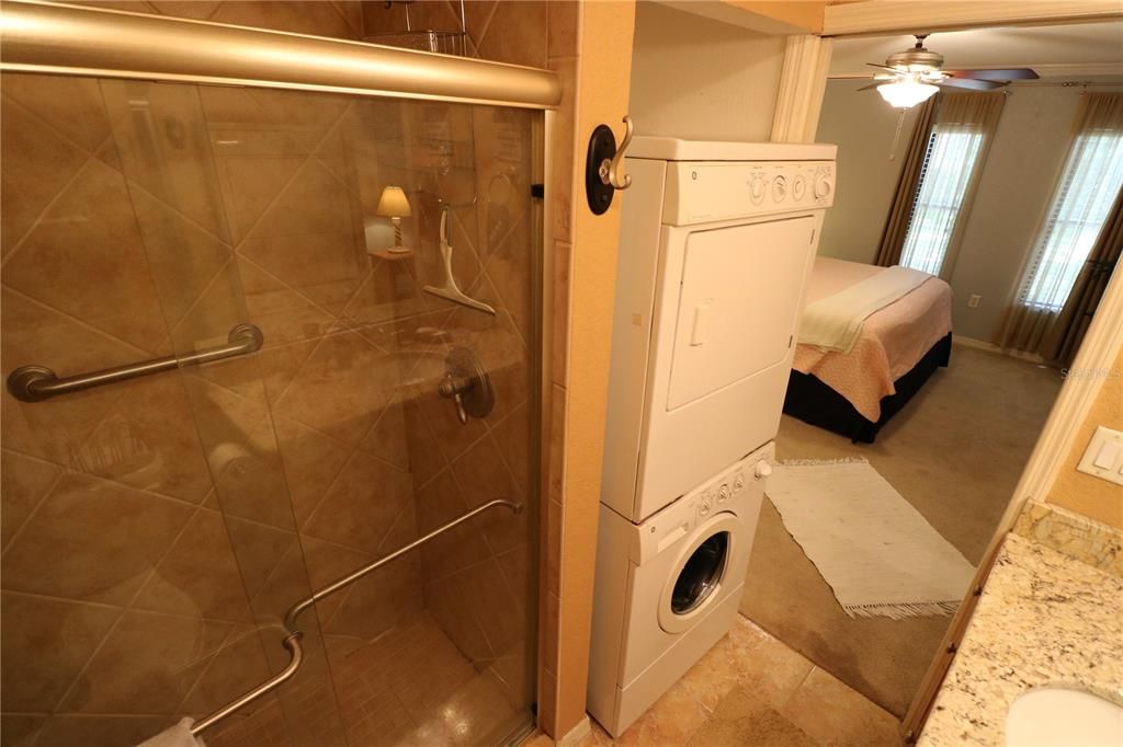 В аренду: $2,200 (2 спален, 2 ванн, 1114 Квадратных фут)