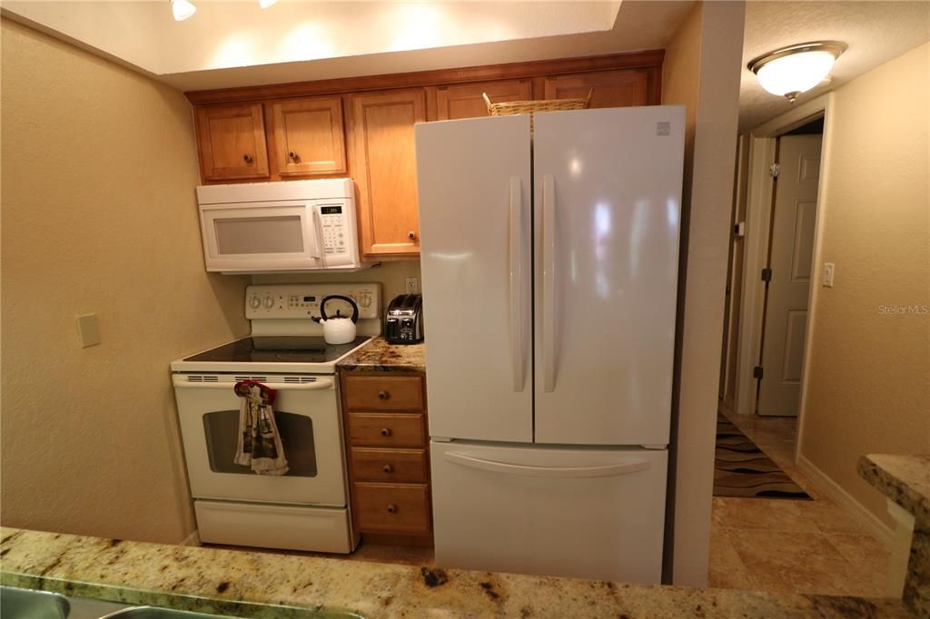For Rent: $2,200 (2 beds, 2 baths, 1114 Square Feet)