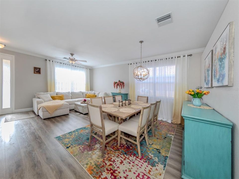 For Sale: $575,000 (3 beds, 2 baths, 2074 Square Feet)