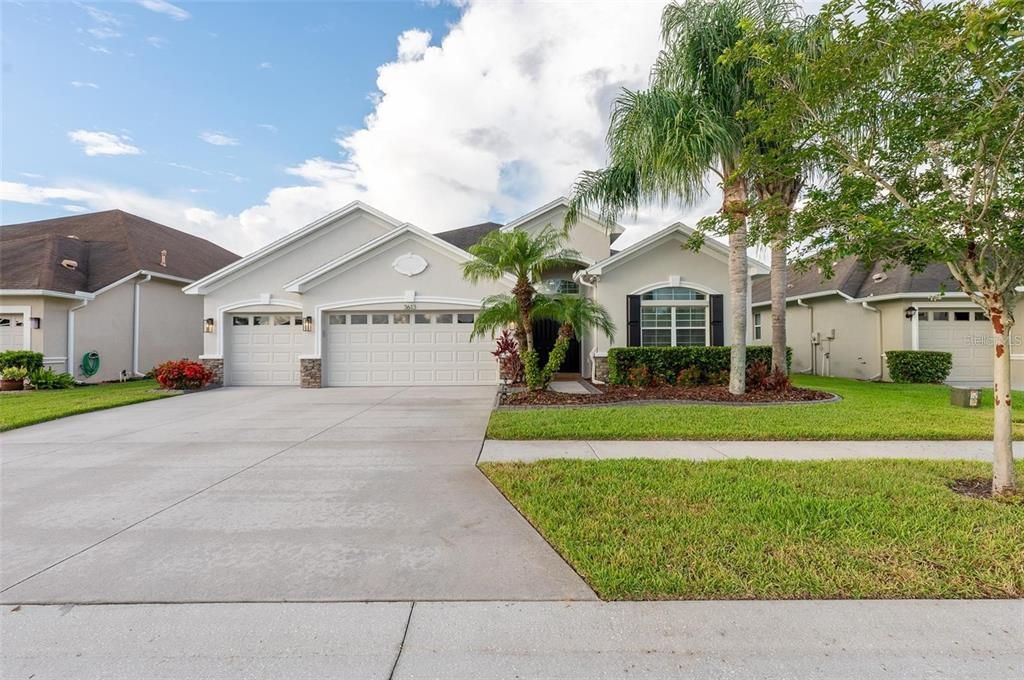 Recently Sold: $700,000 (4 beds, 3 baths, 2665 Square Feet)