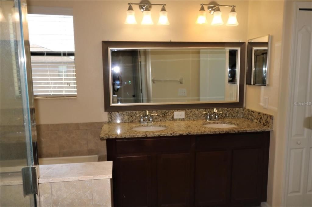 Active With Contract: $2,600 (4 beds, 2 baths, 2109 Square Feet)