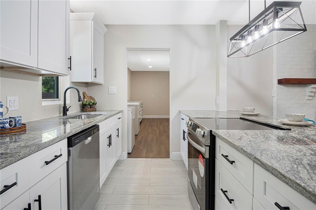 Active With Contract: $374,900 (3 beds, 2 baths, 1168 Square Feet)