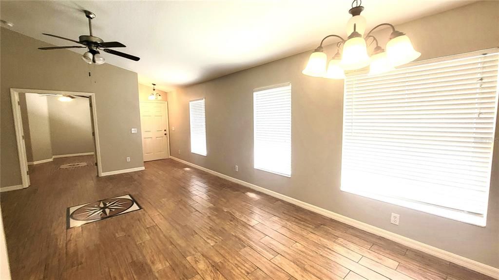 For Rent: $3,000 (3 beds, 2 baths, 1410 Square Feet)