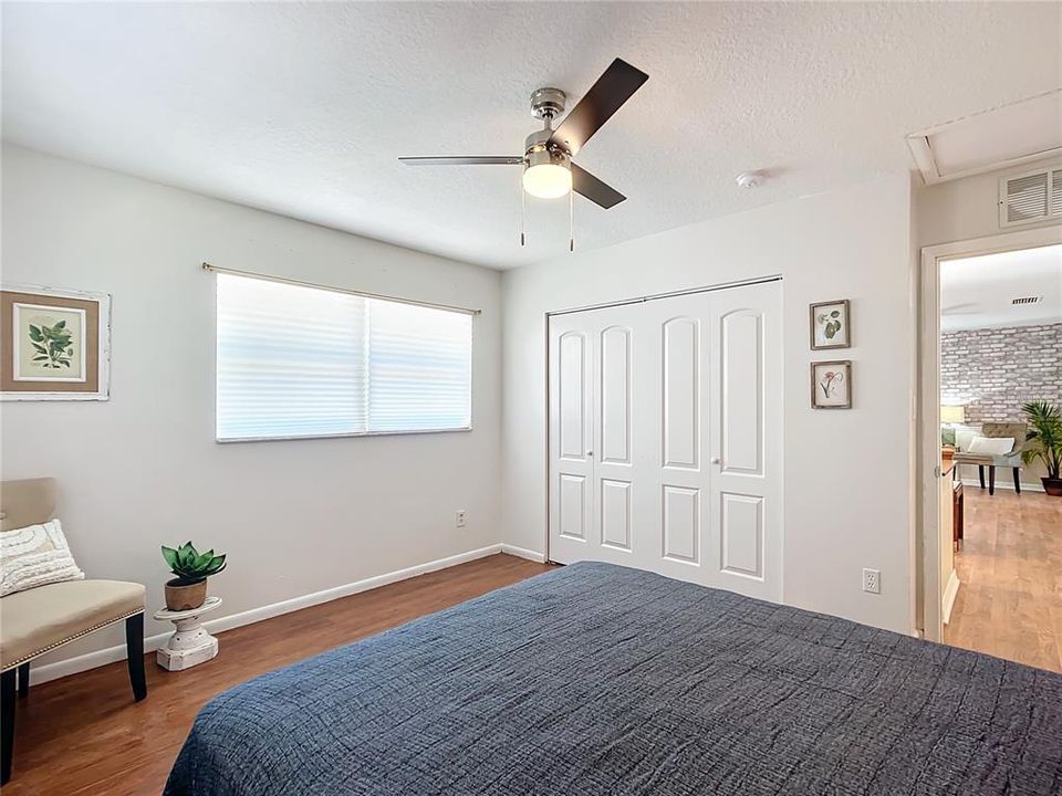 For Sale: $265,000 (4 beds, 2 baths, 1704 Square Feet)