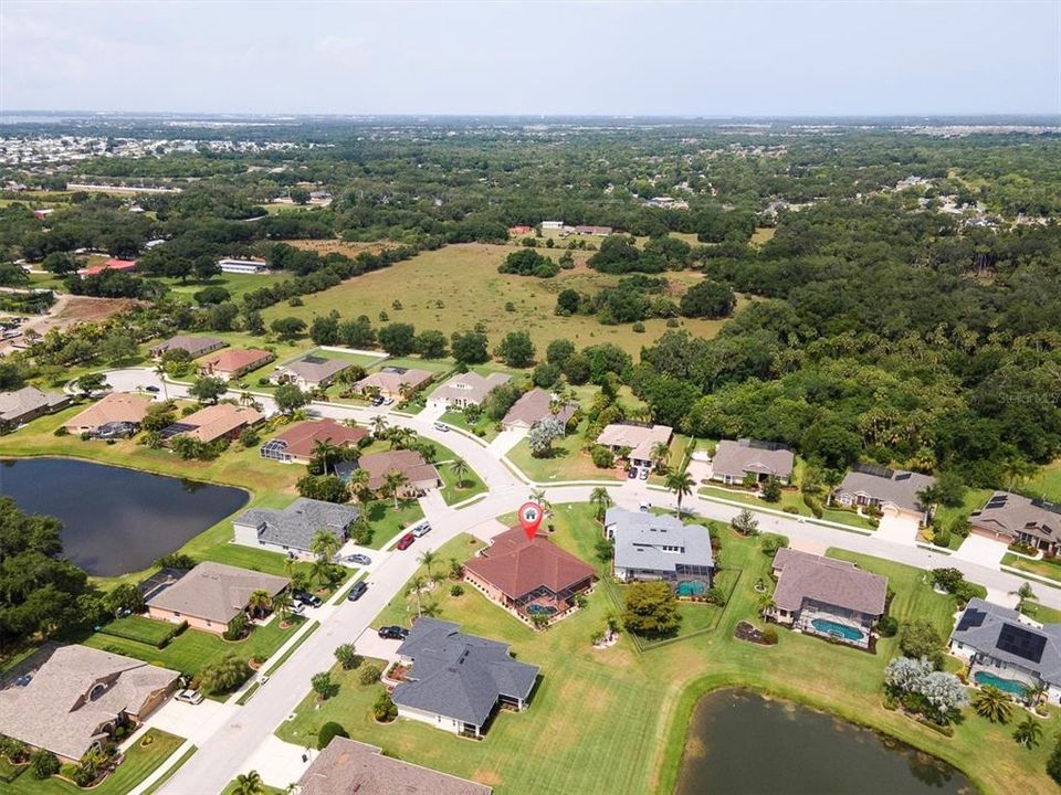 For Sale: $669,000 (3 beds, 3 baths, 2587 Square Feet)