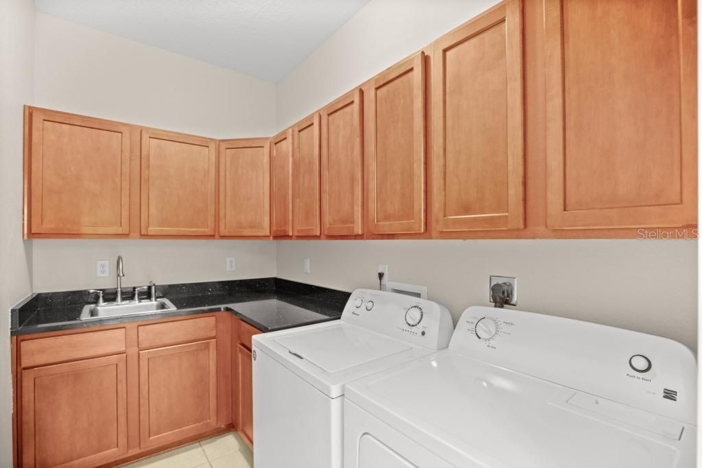 For Sale: $689,000 (3 beds, 2 baths, 2257 Square Feet)
