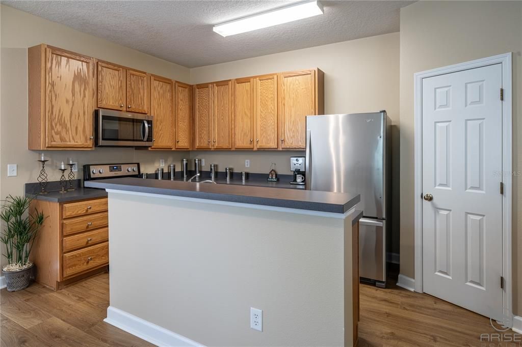 For Sale: $345,000 (4 beds, 2 baths, 1642 Square Feet)