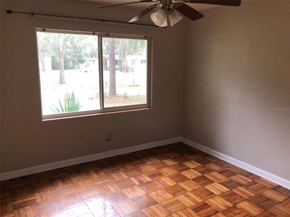 For Rent: $1,850 (3 beds, 1 baths, 1245 Square Feet)