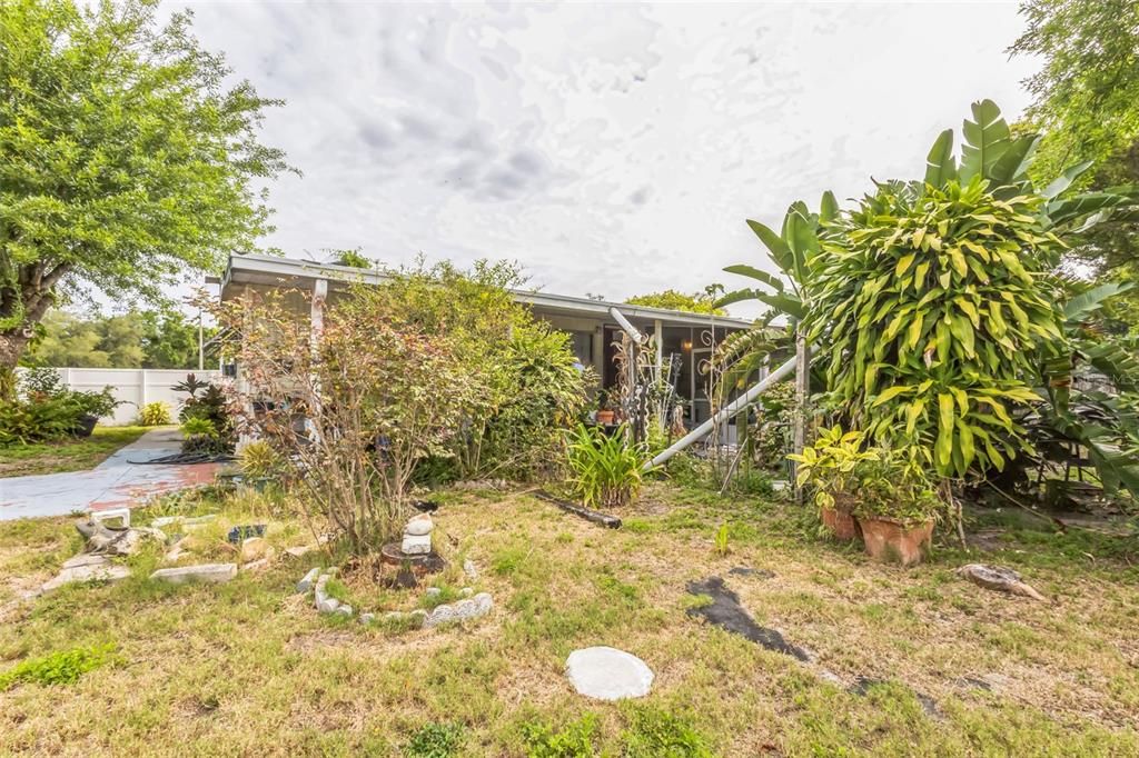 For Sale: $145,000 (3 beds, 2 baths, 1344 Square Feet)