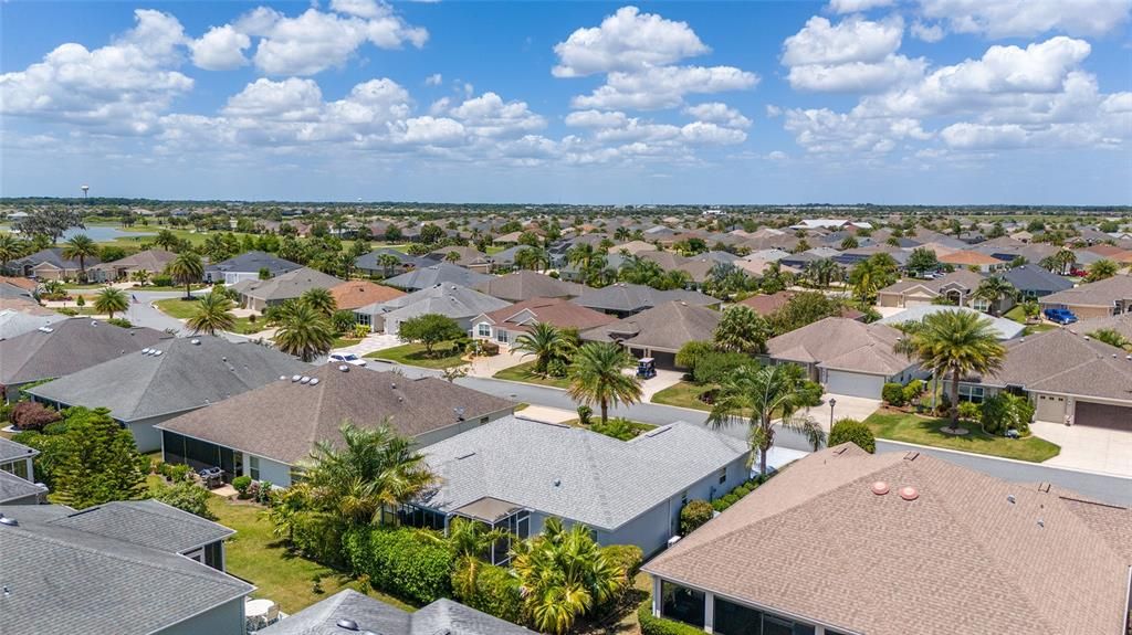 Active With Contract: $399,500 (3 beds, 2 baths, 1392 Square Feet)