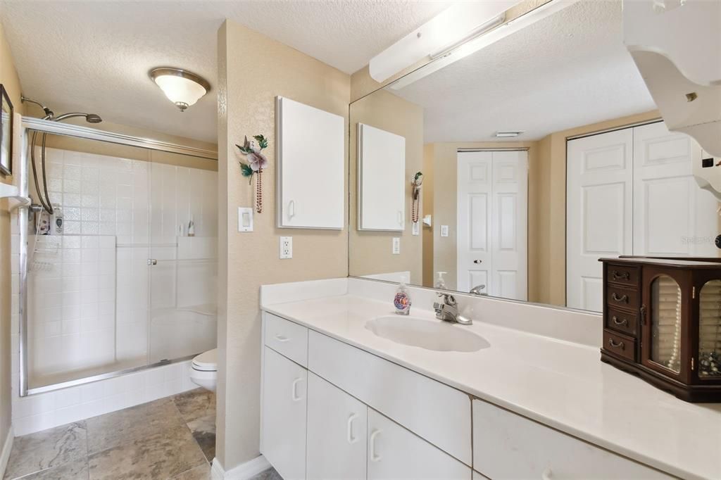Active With Contract: $227,000 (2 beds, 2 baths, 1153 Square Feet)