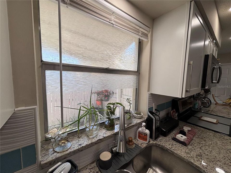For Sale: $359,000 (2 beds, 2 baths, 1360 Square Feet)